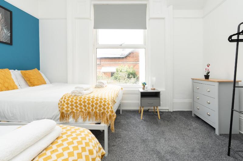 Open Mind Property - Spacious 2 Bedroom Flat - image 9
