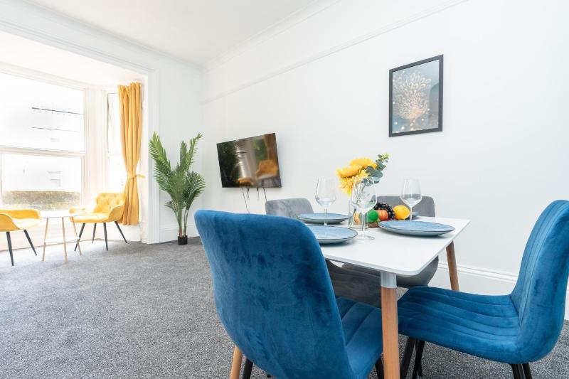 Open Mind Property - Spacious 2 Bedroom Flat - image 8