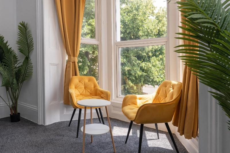 Open Mind Property - Spacious 2 Bedroom Flat - image 5