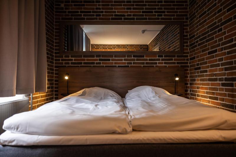 Standard Room image 3