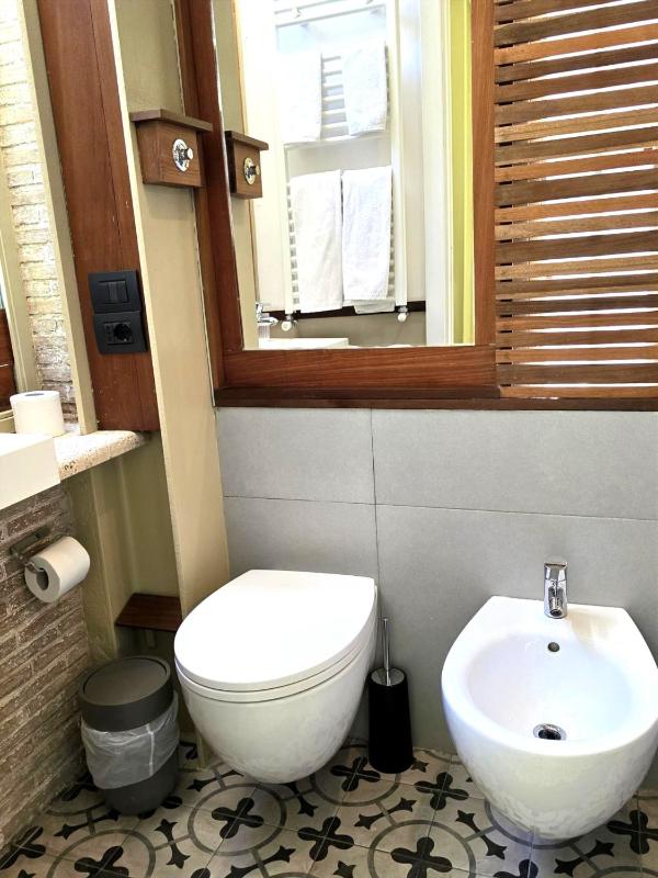 King Room with Garden View image 4