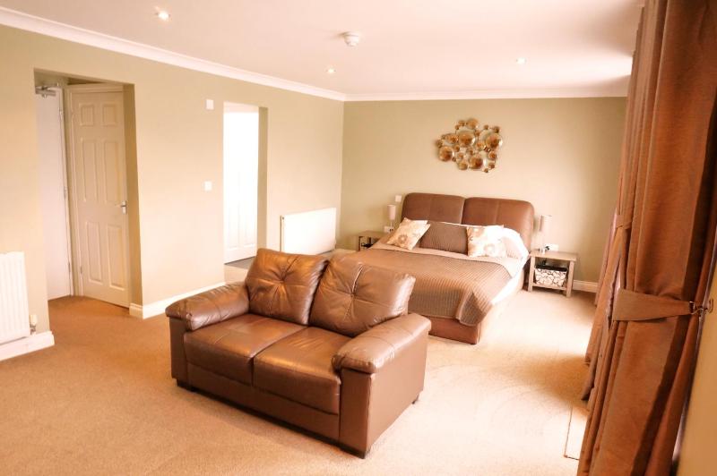 Deluxe Double Room with Balcony and Sea View image 2