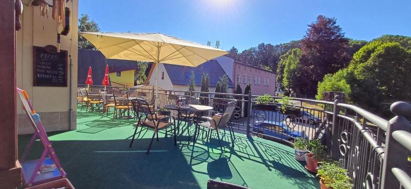 Double or Twin Room image 4