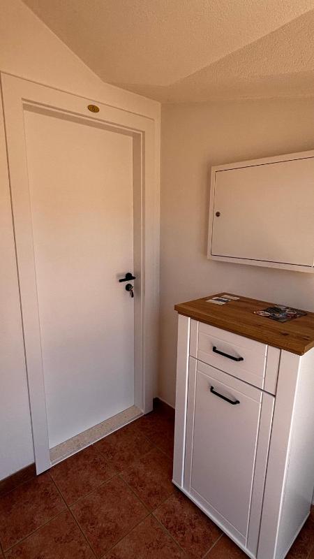 One-Bedroom Apartment - Sea Side image 1