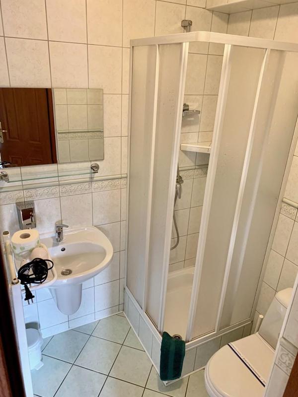 Standard Single Room image 4