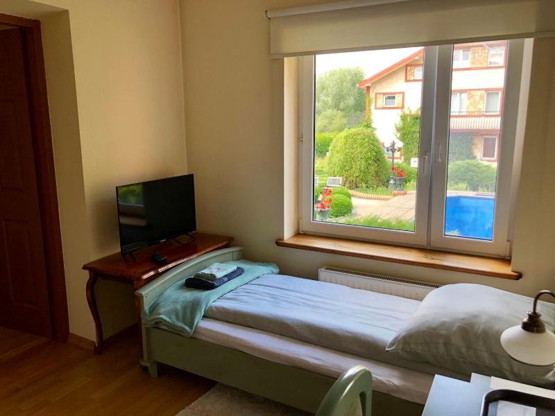 Standard Single Room image 2
