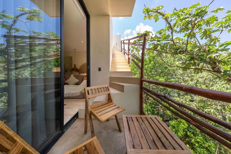 Two Level Penthouse w Rooftop Pool and Sunset - image 17