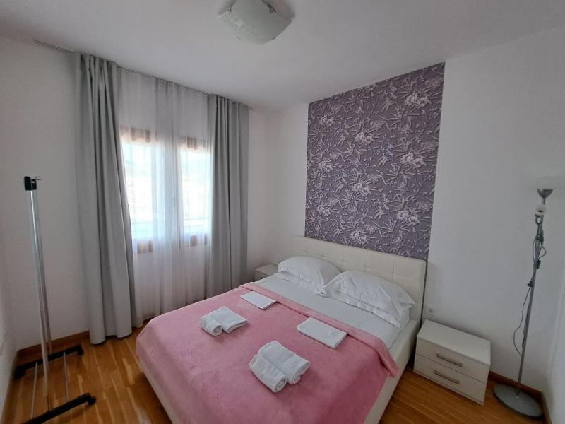 Two-Bedroom Apartment with Terrace and Sea View image 4