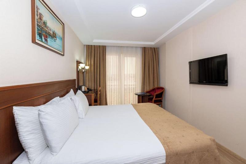 Budget Double or Twin Room image 1