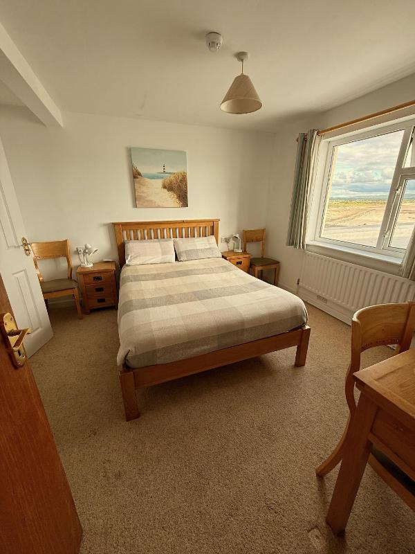 Family Room with Sea View image 1
