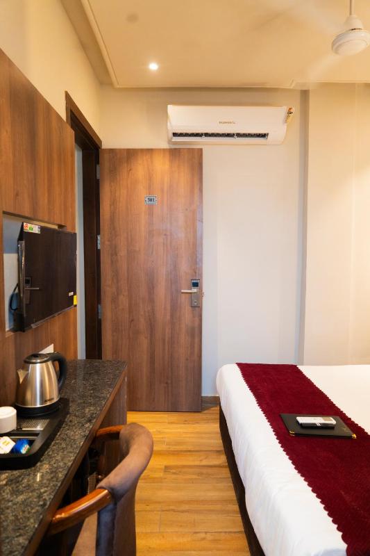 Hotel RK Heights 300M HOTEL TO GOLDEN TEMPLE - image 9