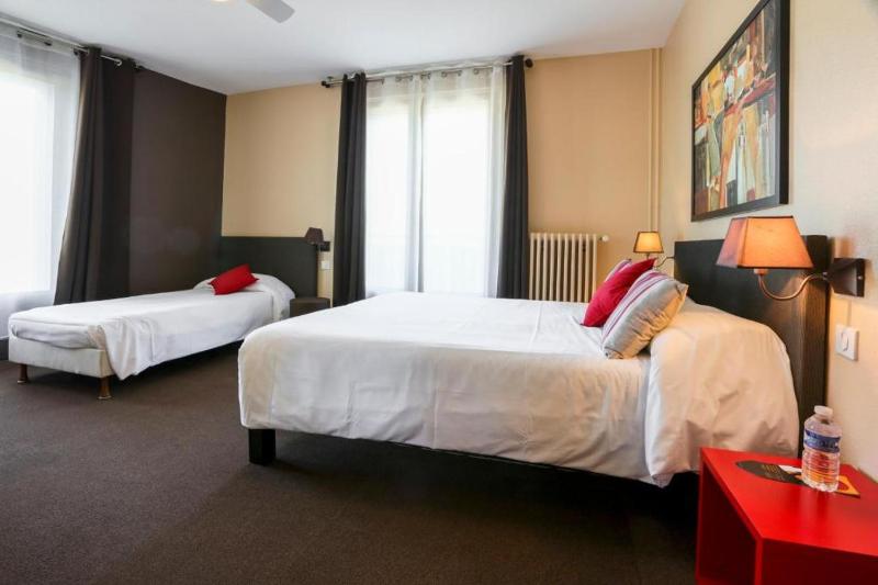 Triple Room image 3