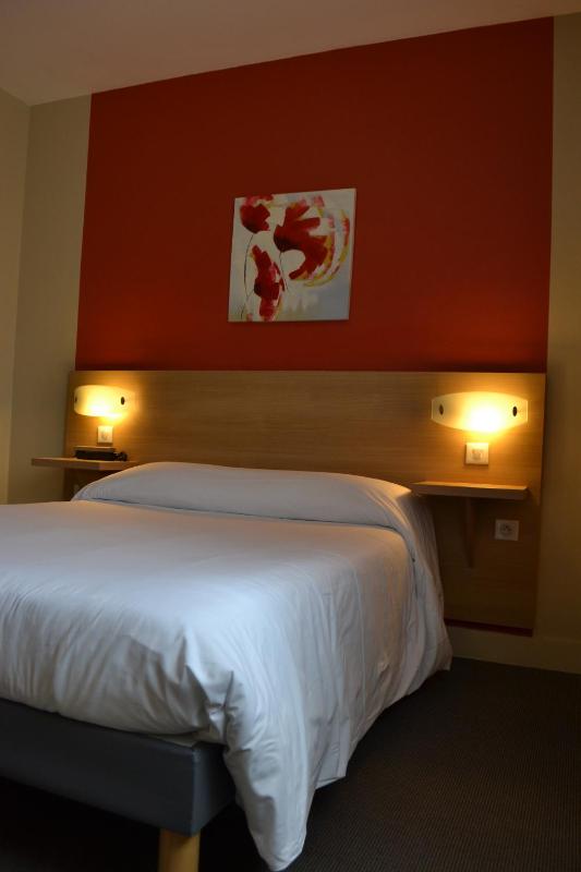 Double Room image 3