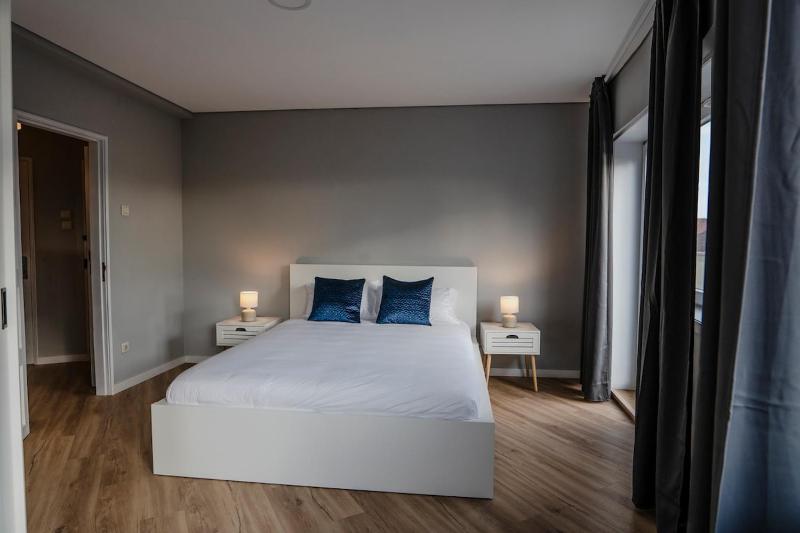 3BR Flat by Casa da Música Central Sleeps 6 2D - image 20