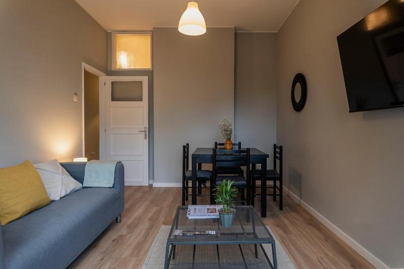 3BR Flat by Casa da Música Central Sleeps 6 2D - image 28