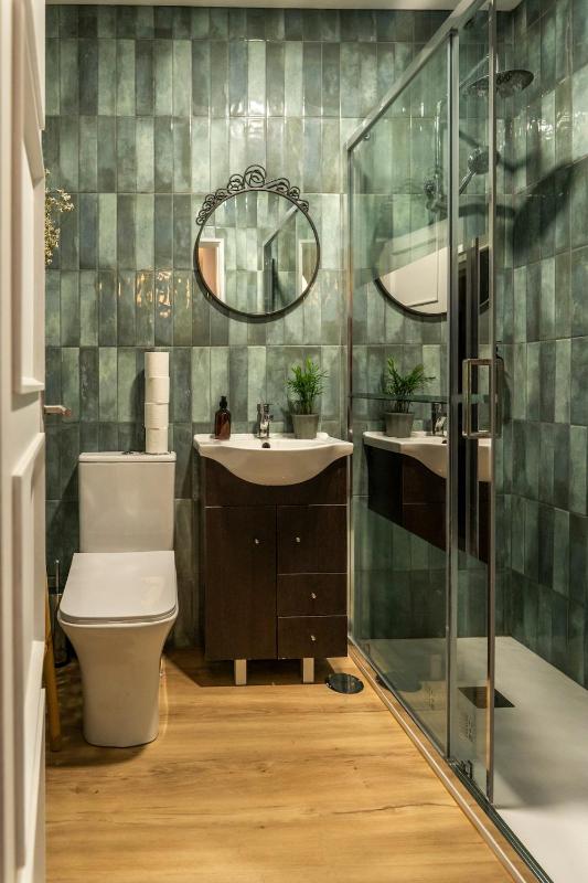 3BR Flat by Casa da Música Central Sleeps 6 2D - image 24