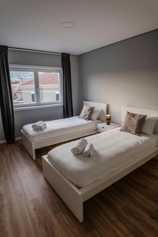 3BR Flat by Casa da Música Central Sleeps 6 2D - image 30