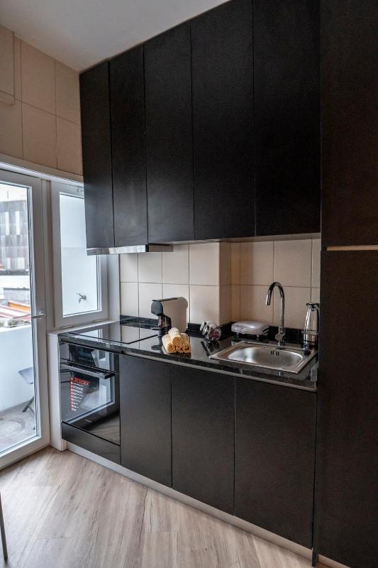 3BR Flat by Casa da Música Central Sleeps 6 2D - image 26