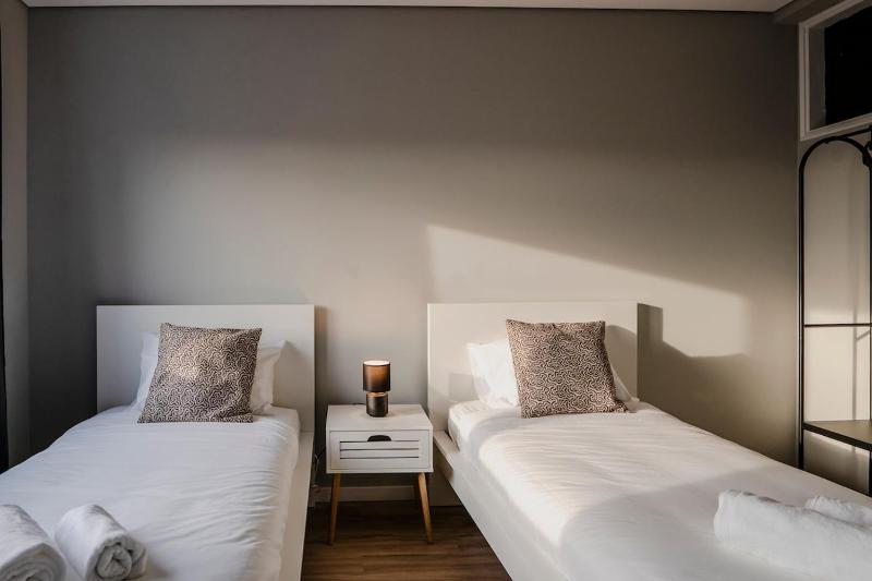 3BR Flat by Casa da Música Central Sleeps 6 2D - image 23