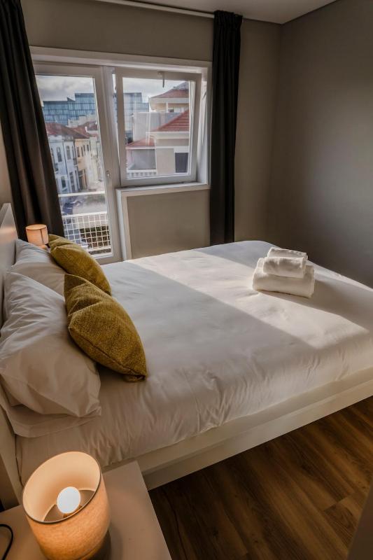 3BR Flat by Casa da Música Central Sleeps 6 2D - image 31