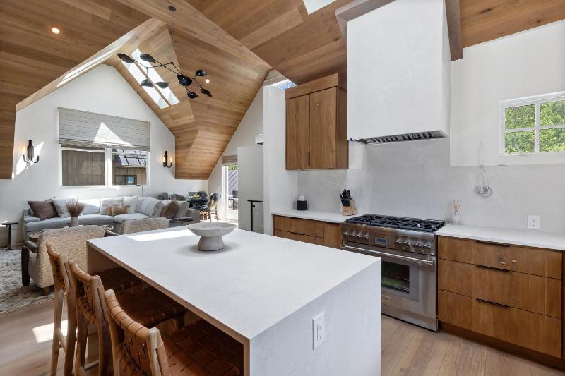 The Perch by Exceptional Stays - image 9