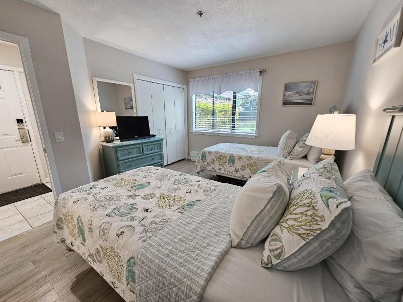 Serene 2 bed 2 bath lodge with amenities 101AC lodge - image 33