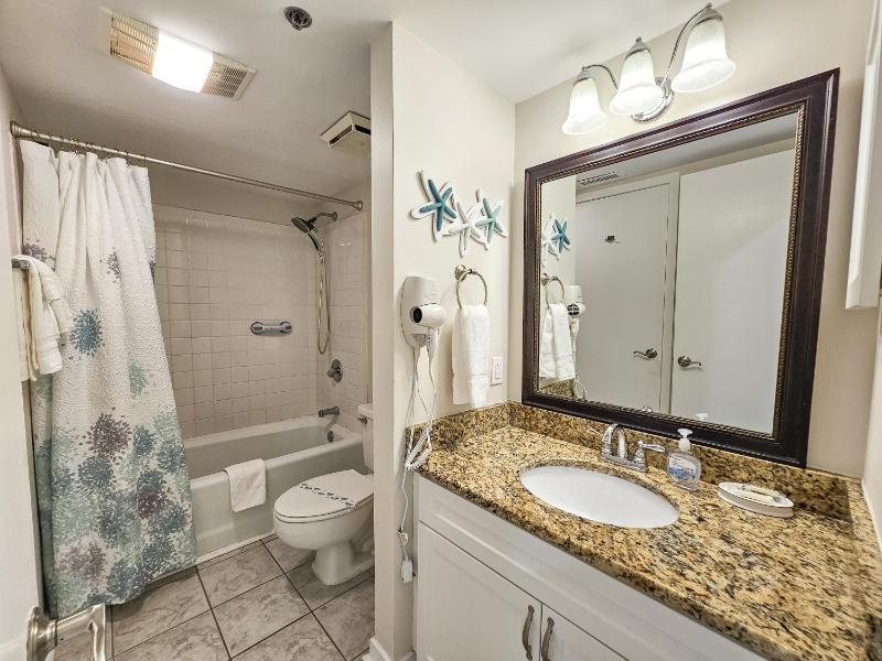 Serene 2 bed 2 bath lodge with amenities 101AC lodge - image 9