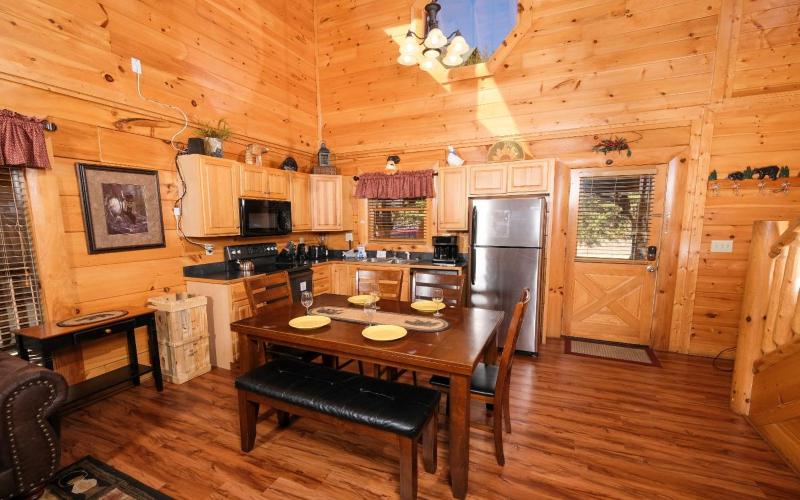 Bearfoot Memories - Large Game Room Outdoor Hot Tub + Community Pool Access - image 16