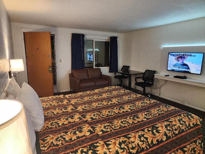 King Room image 4