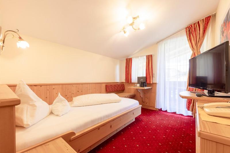 Single Room image 1