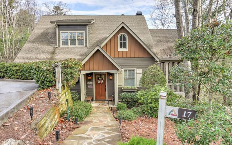 Five-Bedroom House image 4