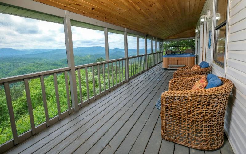 Over the Top - Pets Welcome Mountain Views Hot Tub Wood-burning Fireplace - image 14