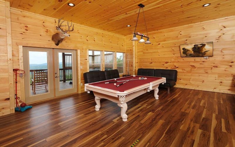 Eagles View 2.0 - Gorgeous Mountain Views Hot Tub Pool Table + Games! - image 24