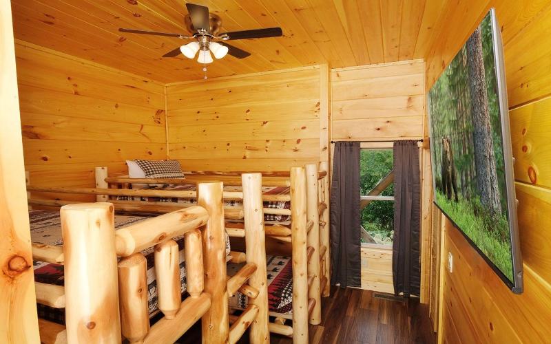 Eagles View 2.0 - Gorgeous Mountain Views Hot Tub Pool Table + Games! - image 30