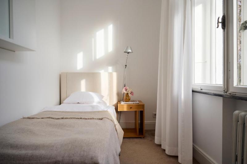 Deluxe Single Room image 4