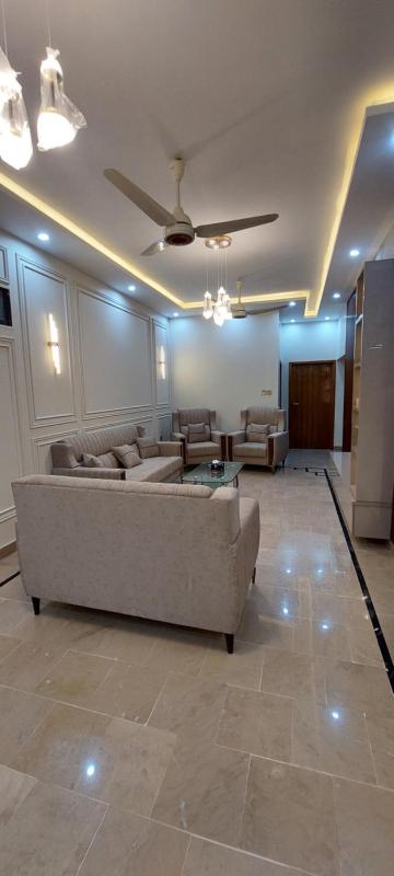 Tranquil 2BR Portion Gulistan e Joher BLK 14 - image 8