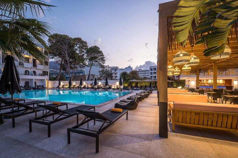 Heronissos Hotel - image 19