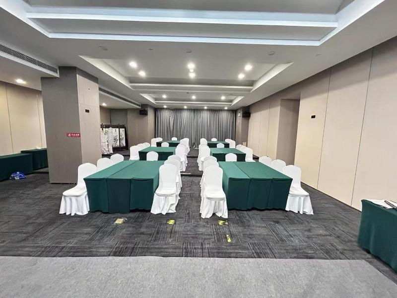 Echarm Plus International Hotel Hangzhou Binjiang XingGuang Avenue Pedestrian Street Branch - image 5