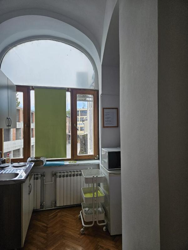 One-Bedroom Apartment image 1