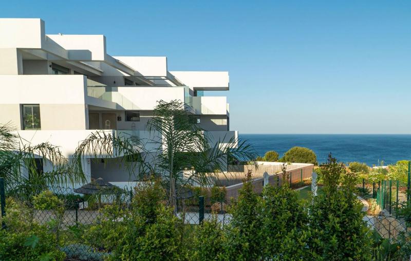 Live the High Life in a Designer Penthouse at Pure South - image 5