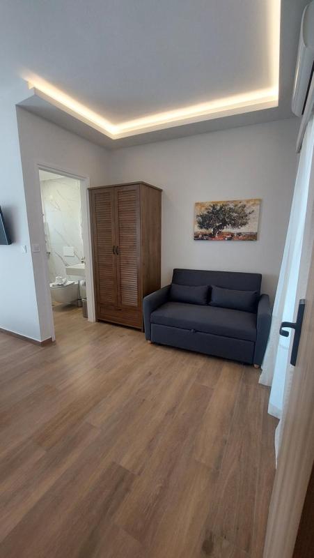 Standard Double Room image 2