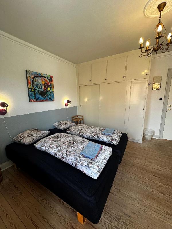 Double or Twin Room with Shared Bathroom image 4