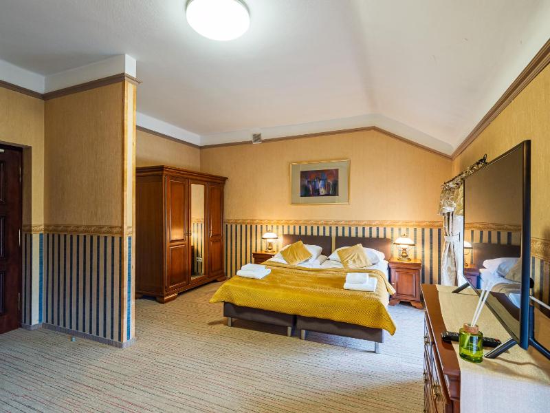 Double Room (Castle) image 2