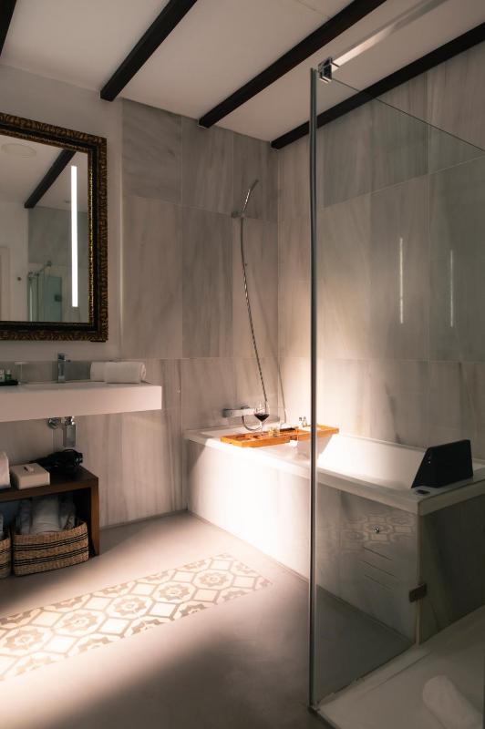 Royal Alcazar Suite room with terrace image 1