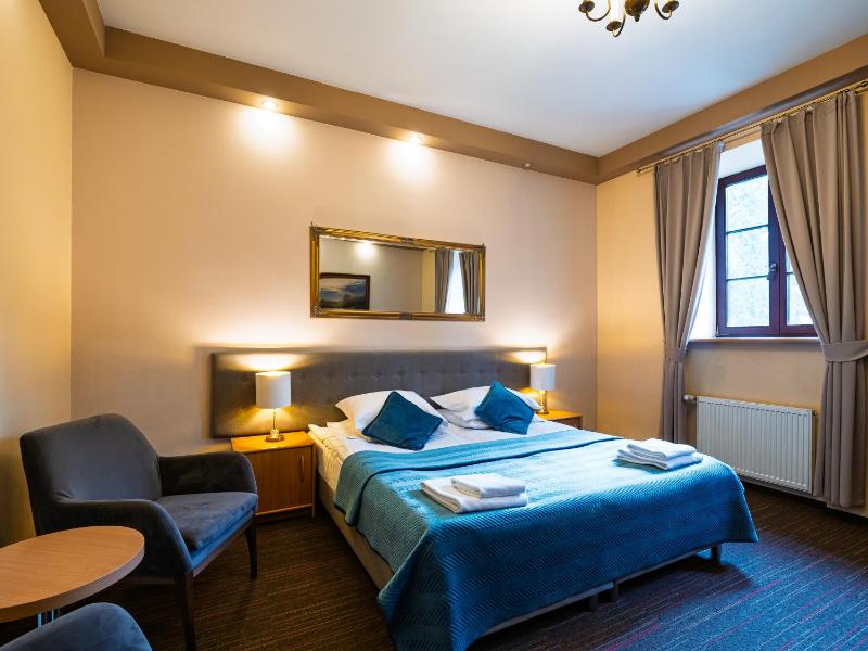 Suite with Balcony image 1