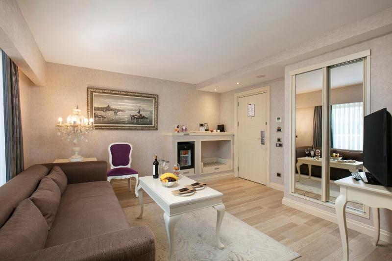 Executive Suite image 4