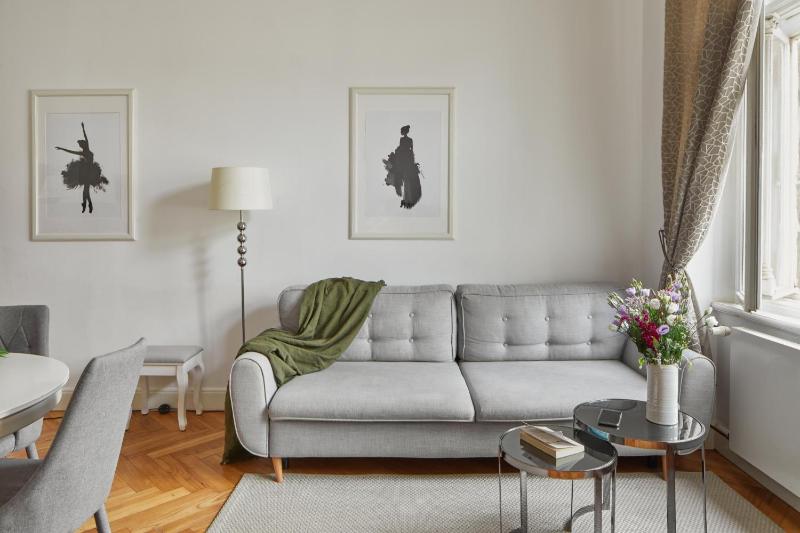 Prague Days - Deluxe Apartment with Balcony overlooking gardens in Lesser Town - image 3