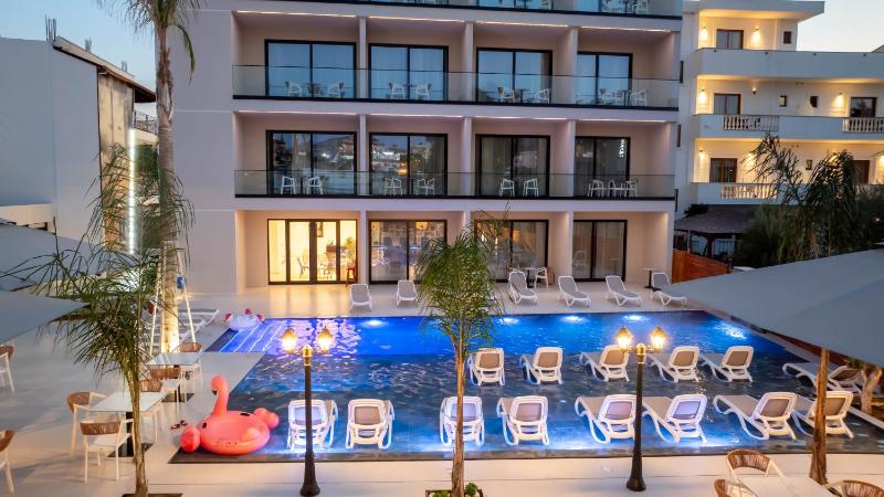 Central Park Premium Hotel - image 11