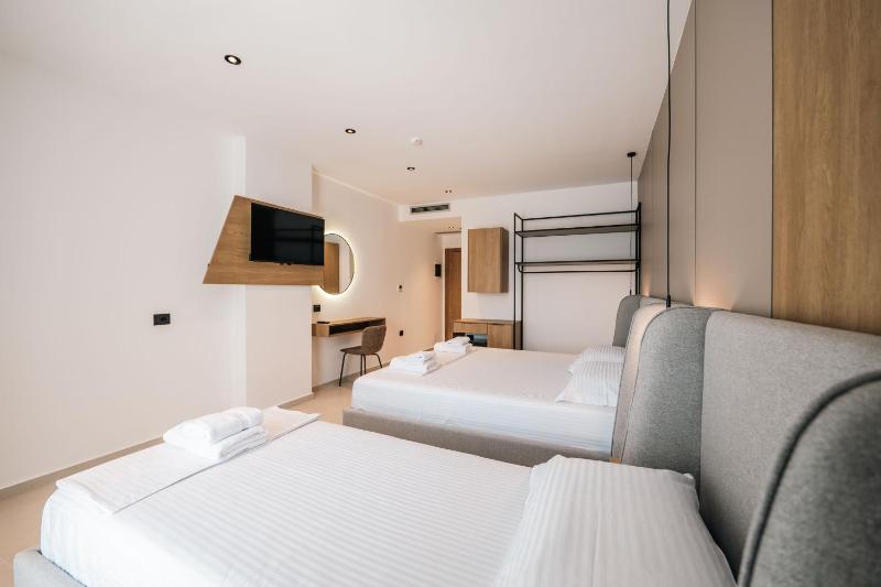Central Park Premium Hotel - image 9