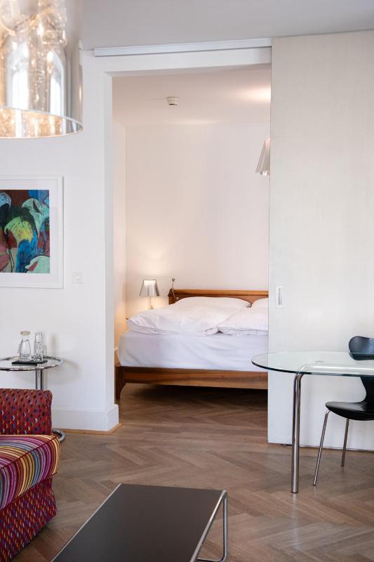 Junior Suite image 2